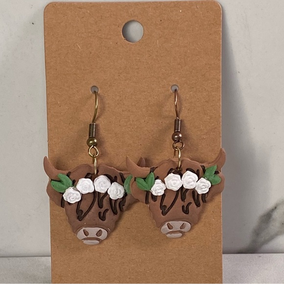 Jewelry - Highland Cow clay earrings